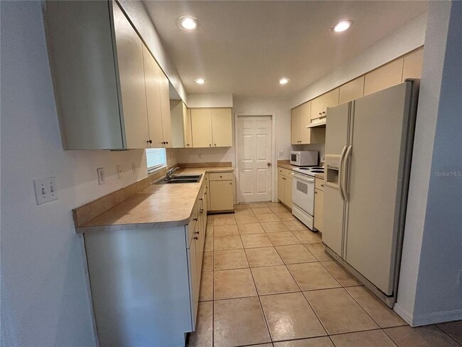 Photo - 1775 Hamilton St