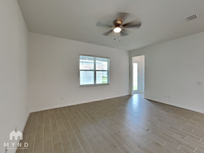 Photo - 762 Middleton St