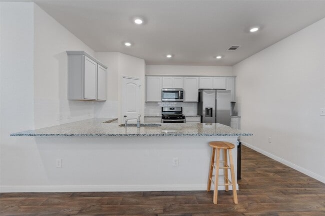 Photo - 301 Brooklyn Dr