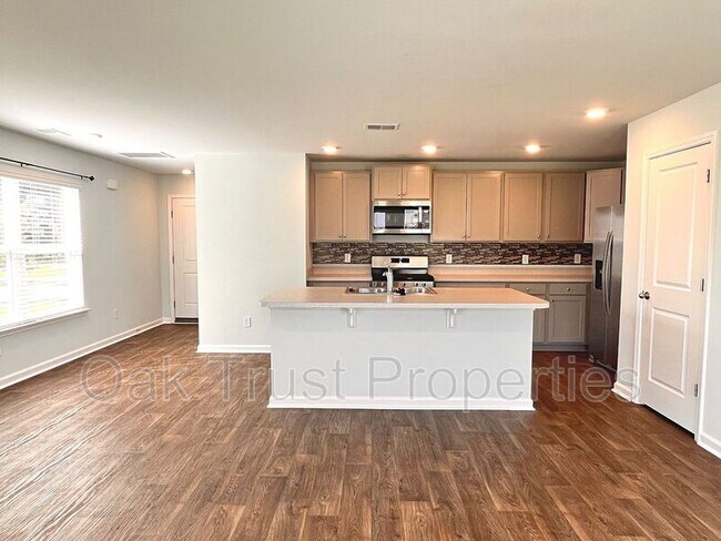 Photo - 129 Spencer Cir