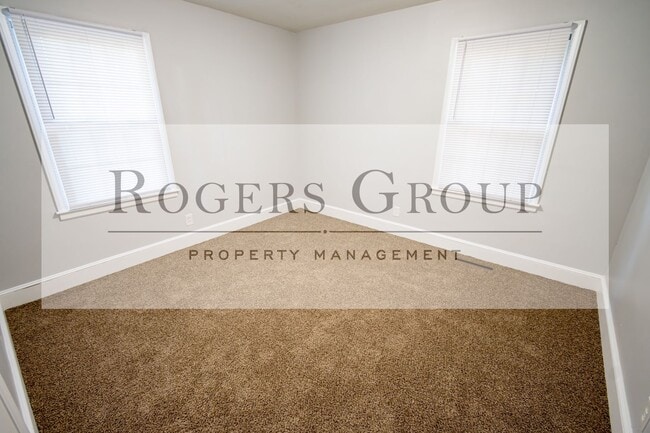 Photo - 815 Eastway Dr