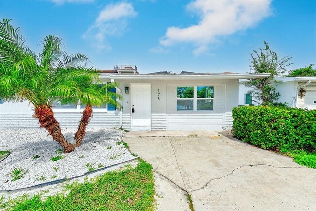 Photo - 178 175th Ave E