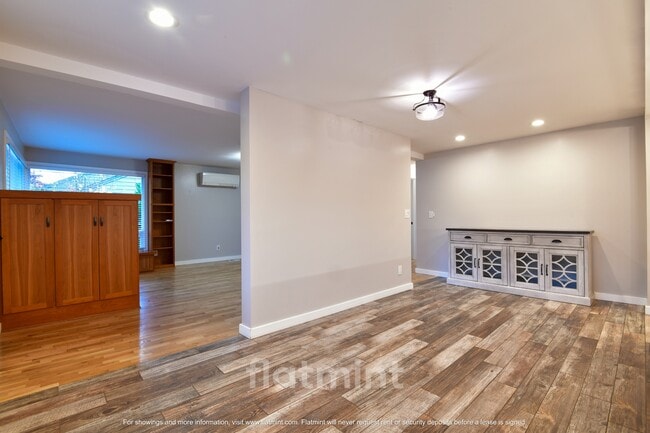 Photo - 8839 Densmore Ave N