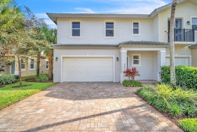 Building Photo - 6947 Pines Cir