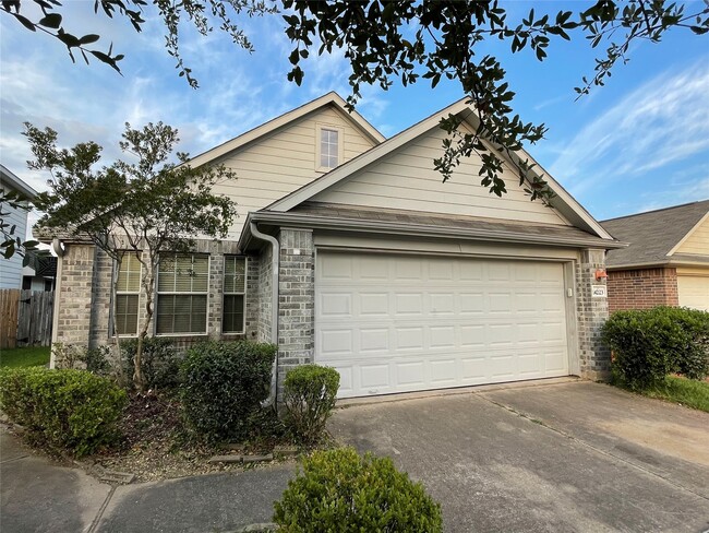 Building Photo - 14223 Bishop Bend Ln Rental
