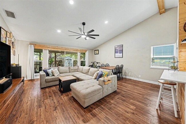 Photo - 6209 Interbay Blvd