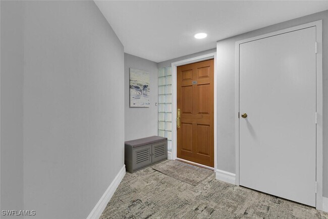 Photo - 20 Seagate Dr Unidad 103