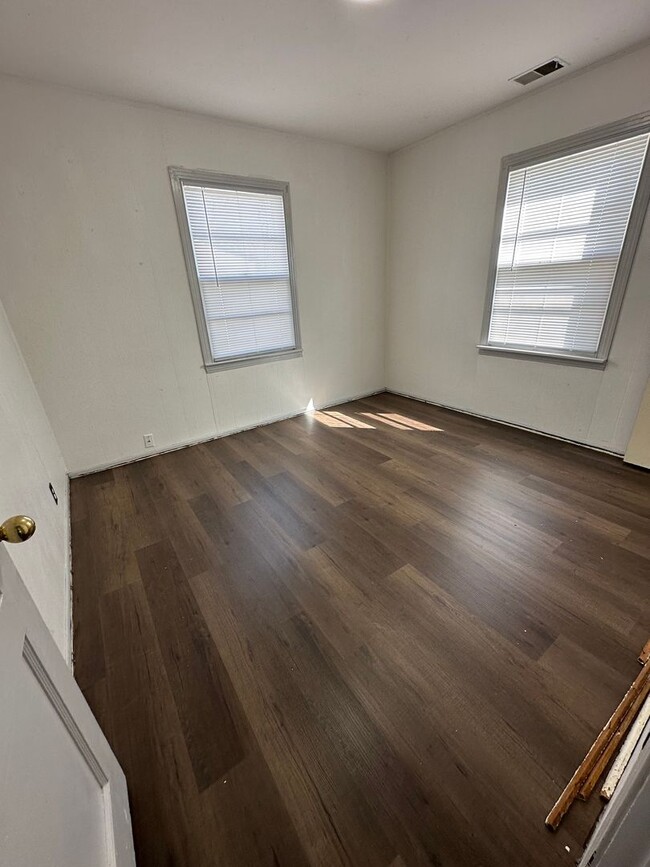 Photo - 2 Bedroom, 1 Bathroom House