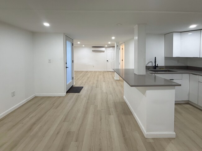 Photo - 39 Schofield St Unidad Modern Studio | Fox Point | Available Now