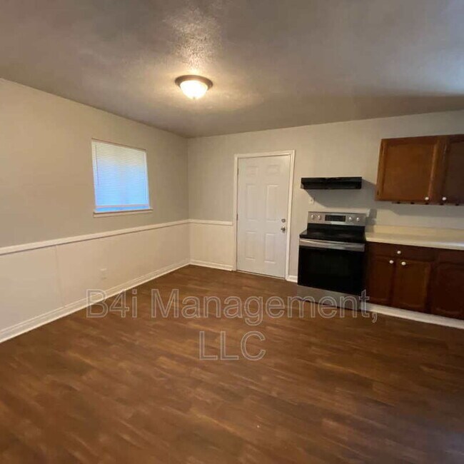 Photo - 8248 Lake View Terrace