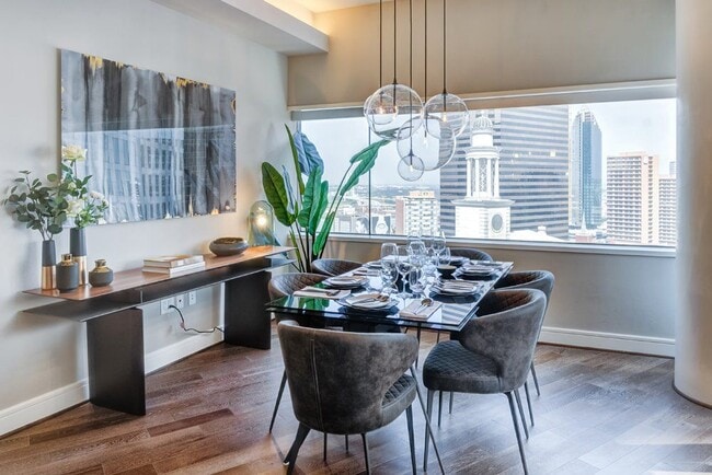 Photo - One Dallas Center