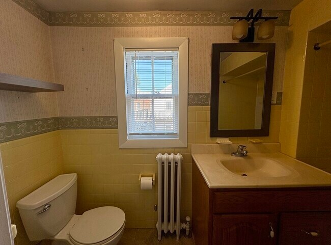 Photo - 158 Adams St