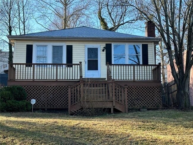 Photo - 1398 Woodmont Ln NW