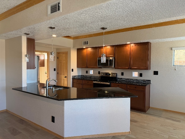 Photo - 2039 Cougar Run Ct SE