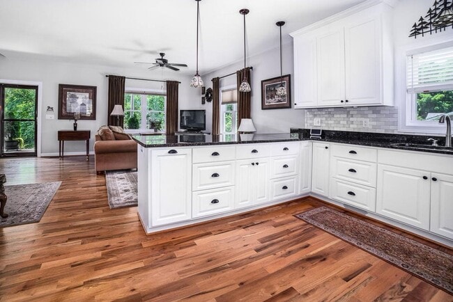 Photo - Single Family within walking distance to W&L, VMI and Waddell Elementary