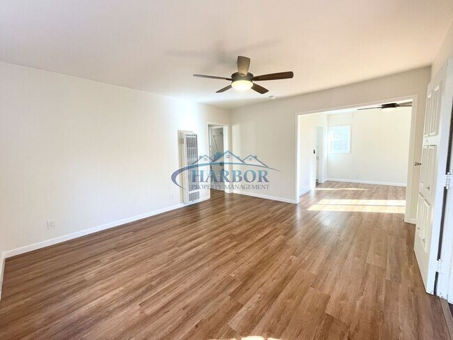 Photo - 1016 N Serrano Ave