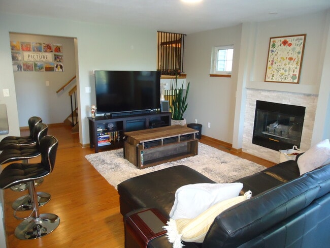 15645 24th Ave N