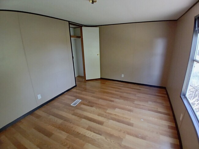 Photo - 4828 I-30
