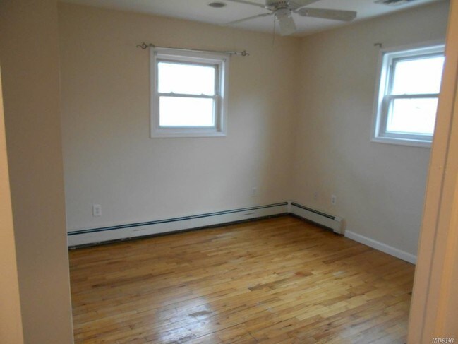 Photo - 1871 Julia Goldbach Ave