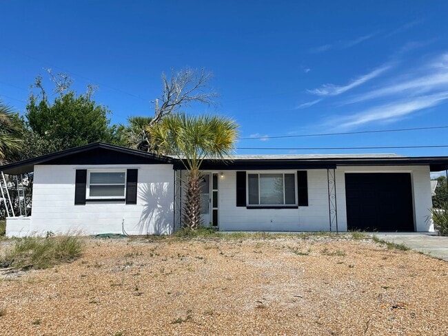 Photo - 1130 Powersong St