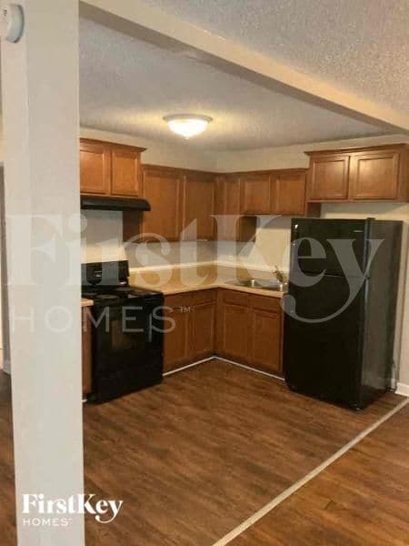 Photo - 817 Beechwood Ave SW