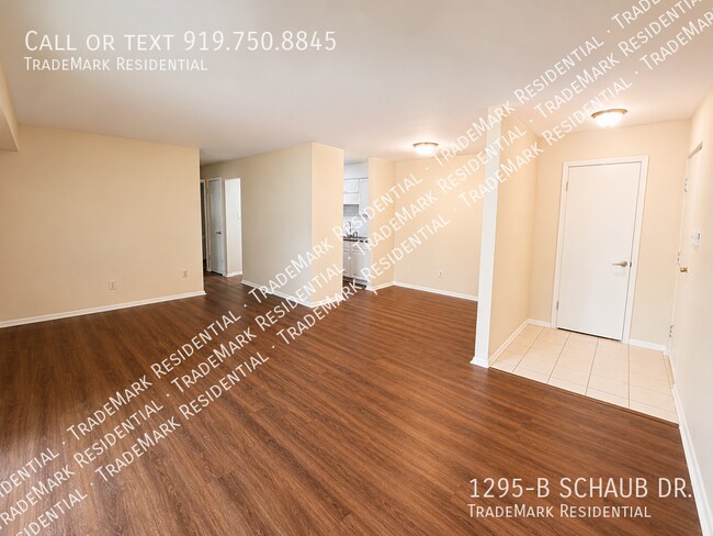 Photo - 1295 Schaub Dr