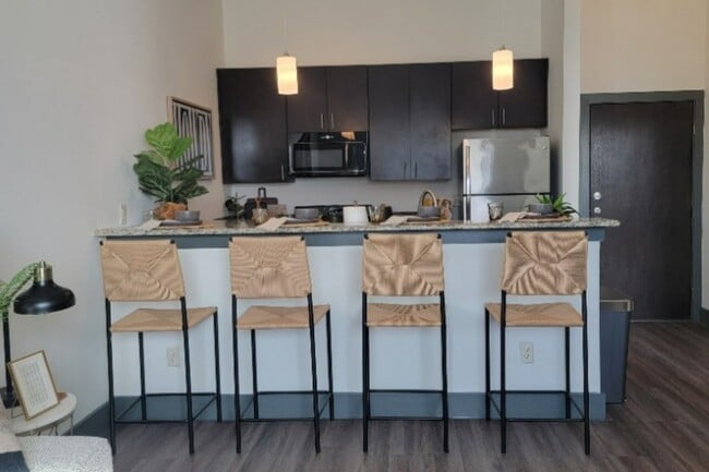 Premier Upgraded 1BR, 1BA - 628SF - Urban Square Rental