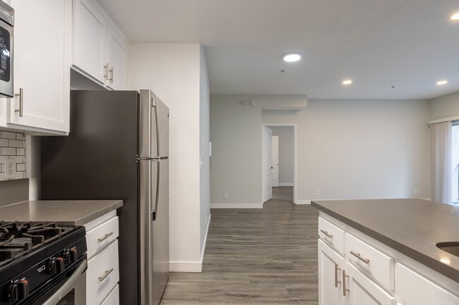 Photo - 7057 Lanewood Ave