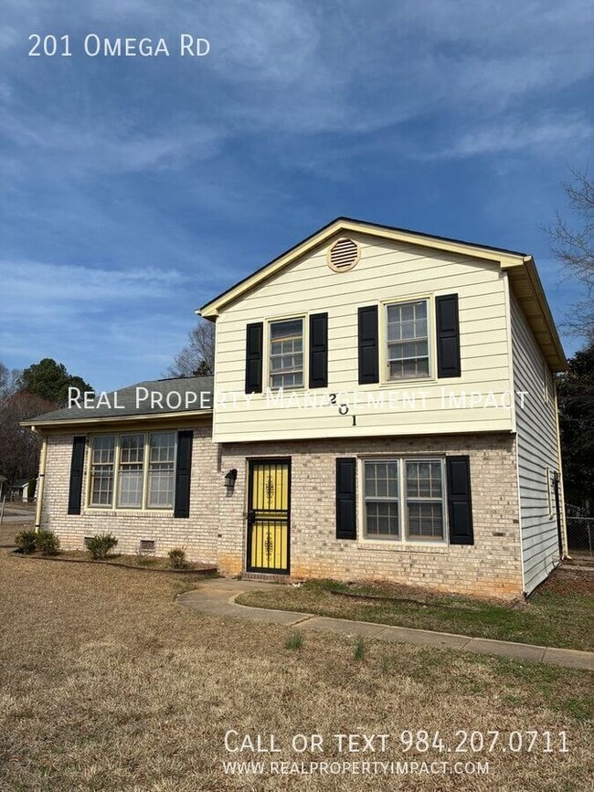 Photo - 201 Omega Rd