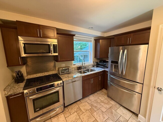 Photo - Beautiful Furnished 3BR/2BA Home in Prime Lincolnwood Location – Top-Rated Schools