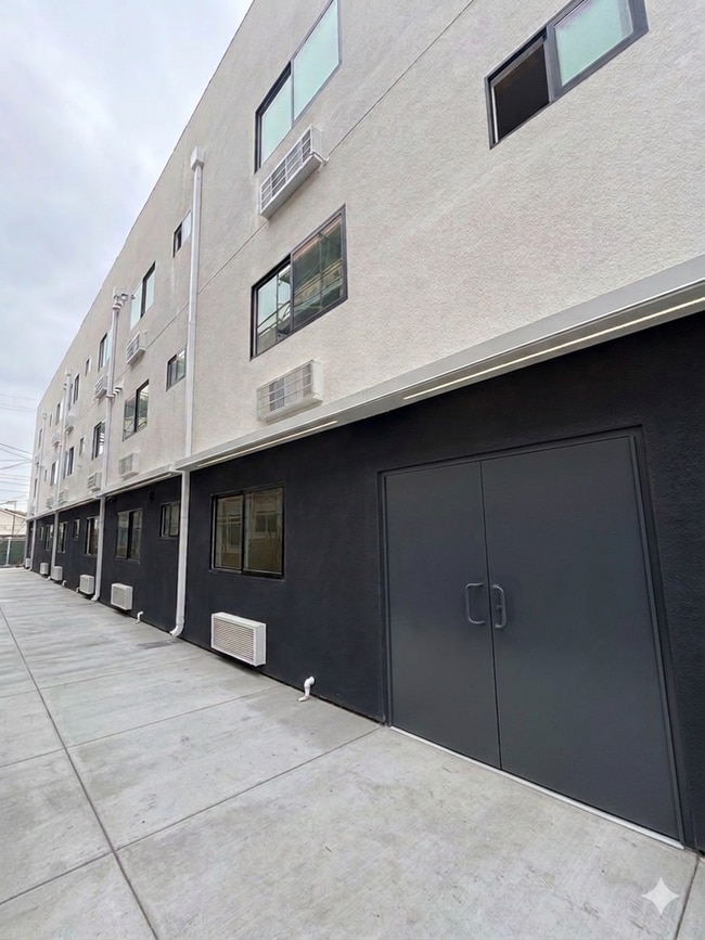 Photo - ONE LA LLC Unit 3