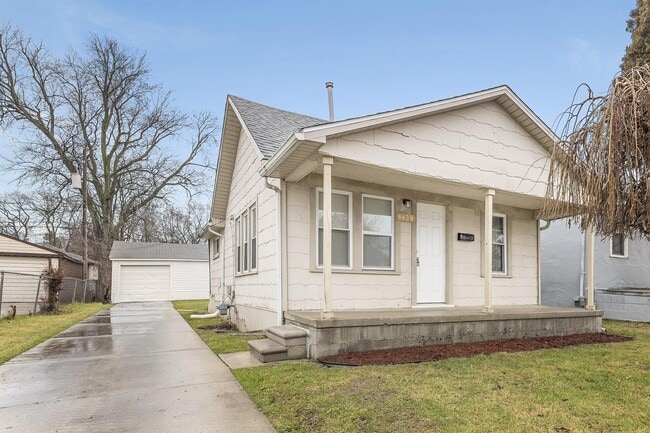 Building Photo - 8638 Cadillac Ave