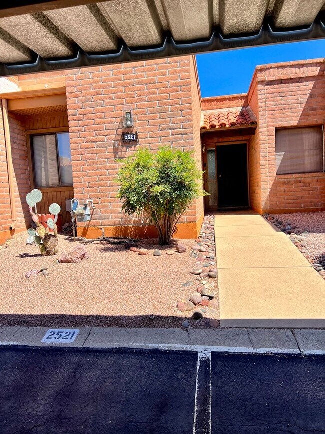 Photo - 2521 S Calle De Humes