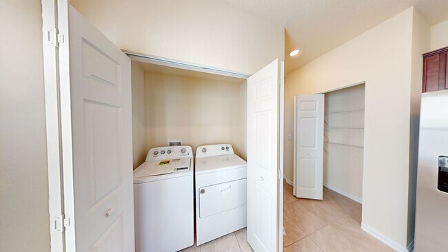 Photo - 3 BR/ 2.5 Bath TOWNHOME- Waterford Lakes! ** COMING SOON **