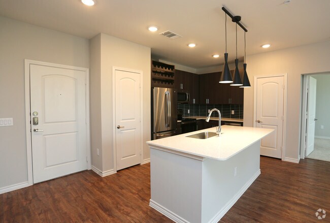 Photo - Oxford At Lake View