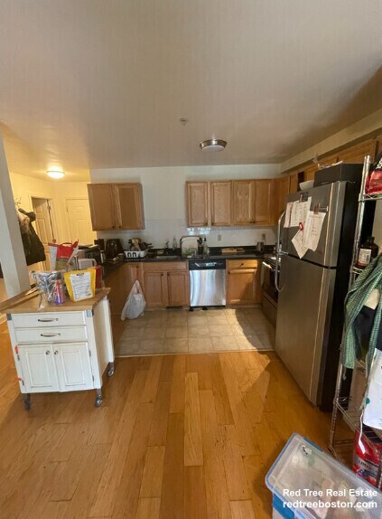 Building Photo - 34 Raymond St Unit 34A Rental
