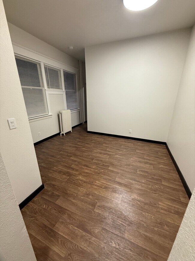 Photo - Belmont Flats