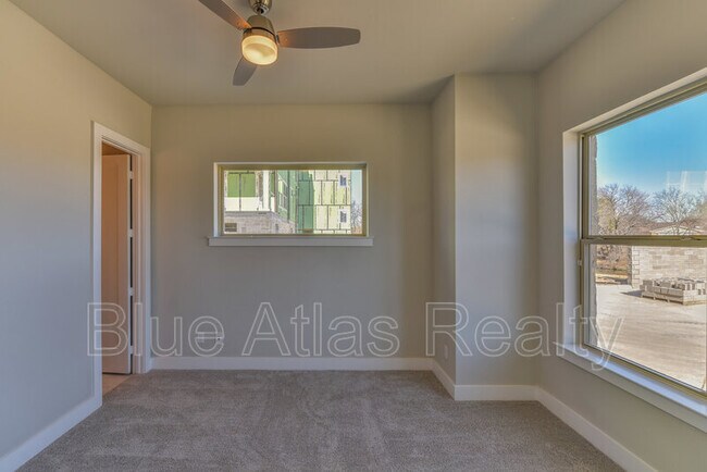 Photo - 736 N Plano Rd