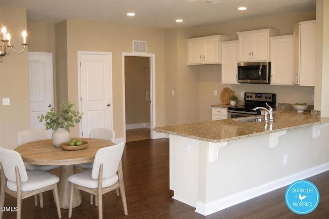 Photo - 2332 Cedar Rock Dr