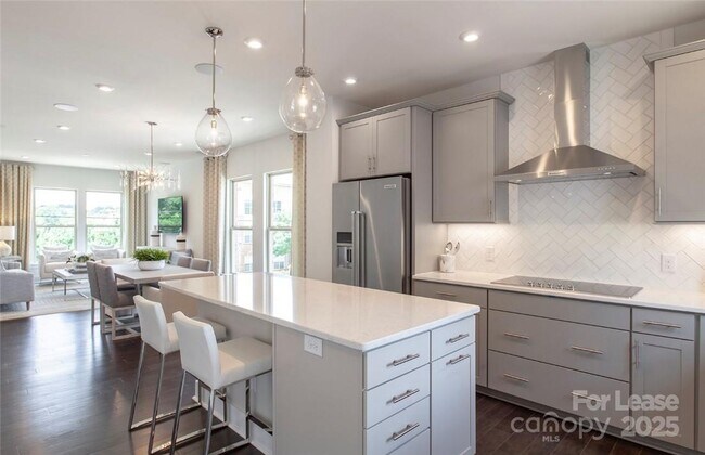 Photo - 16011 Roscoe Ln