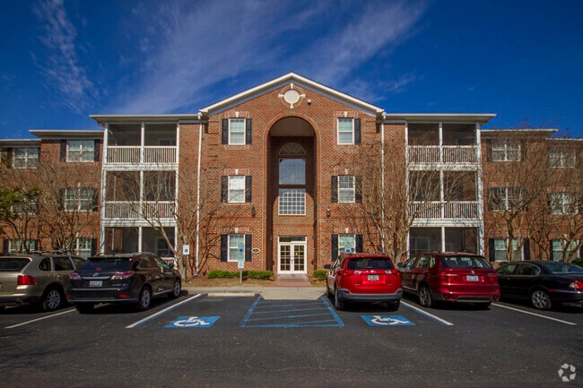Building Photo - 1499 Cambridge Lakes Dr Unit 1499 Rental