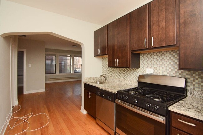 Photo - 4422 N Wolcott Ave Unit J07W