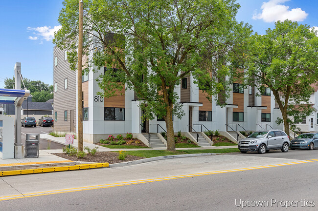 Photo - 810 Fulton St W Townhome