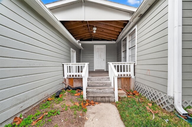 Photo - 521 Alford St