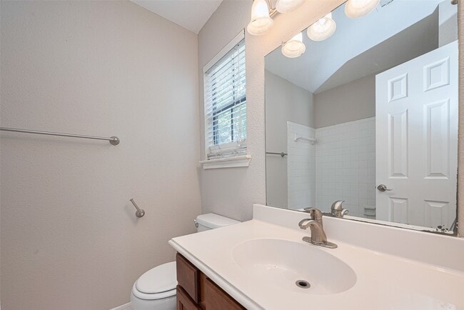 Photo - 2211 S Kirkwood Rd Unidad 19