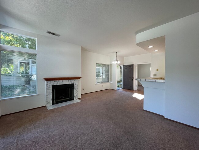 Photo - Private 2bd/1ba Condo with 1 car garage - Available Now!