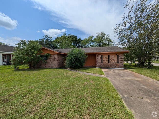 Building Photo - 4404 Raven St Rental