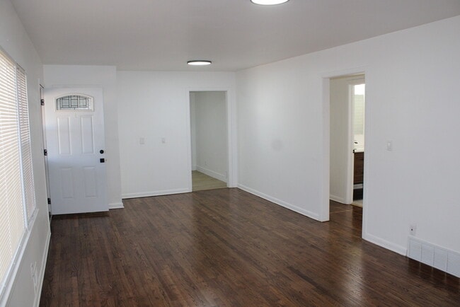 Photo - Cozy 2-bedroom, 1-bath home with vanity located in Independence, MO