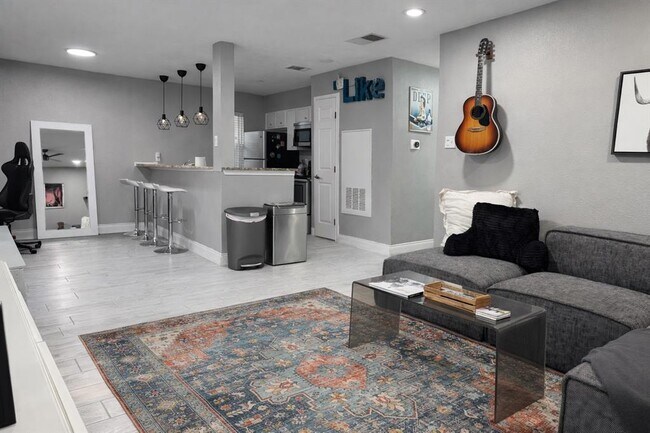 Photo - 2450 Ashdale Dr Unit 210