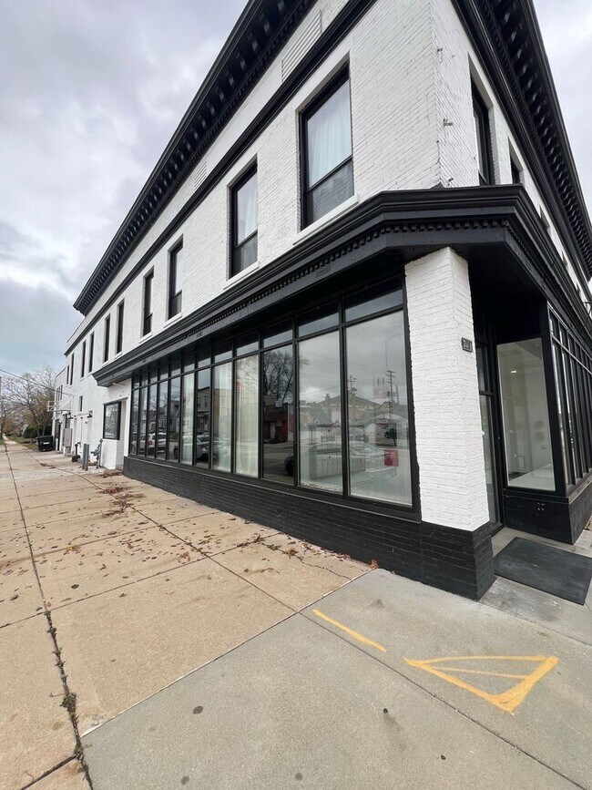 Photo - 2001 10th Ave Unit 103